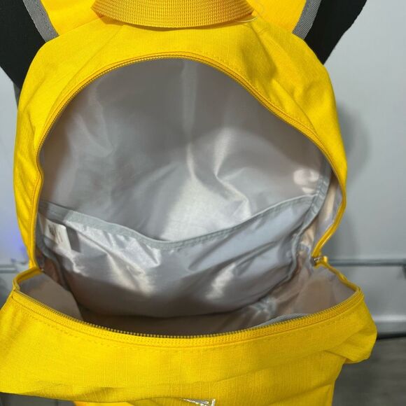 New Moodone 30L Lightweight Yellow Backpack - Unisex - Picture 5 of 11